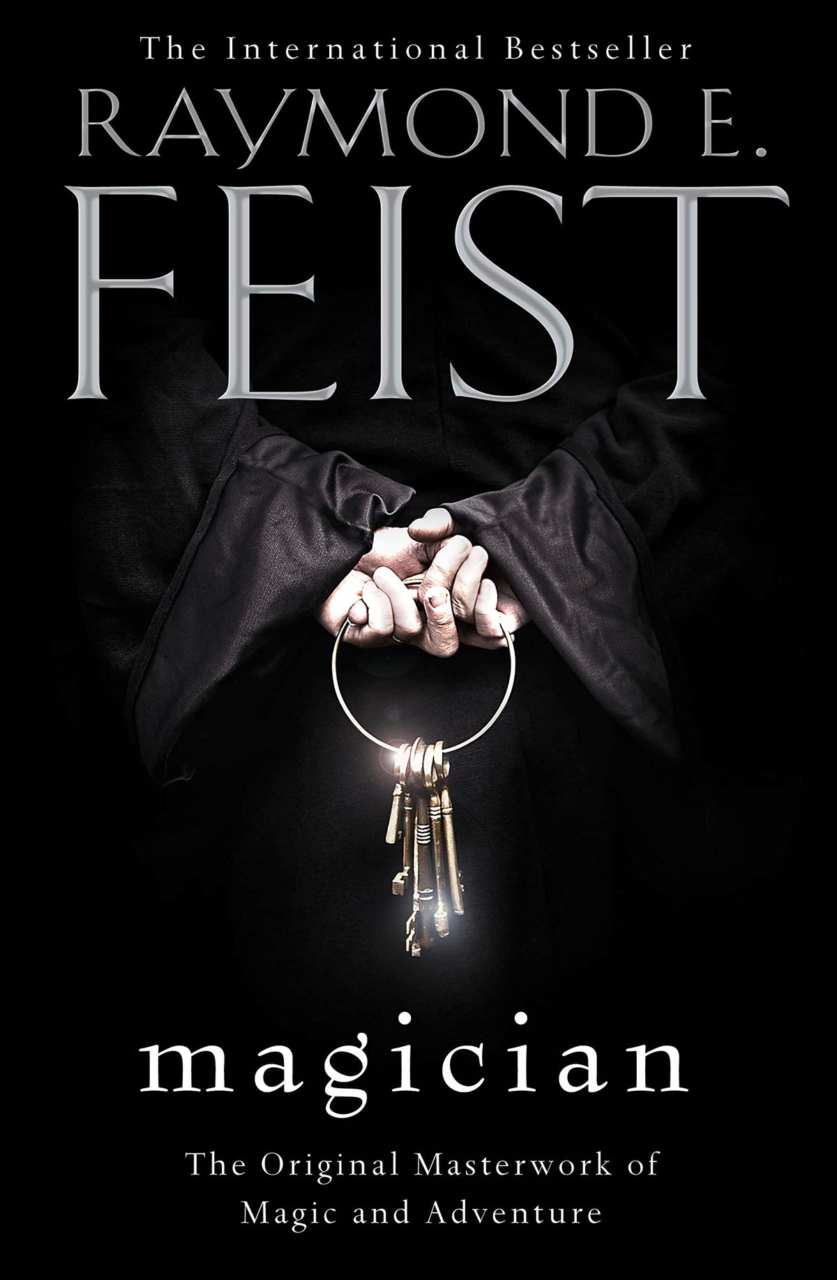 Magician: The Sunday Times bestselling author's gripping epic fantasy novel: Book 1